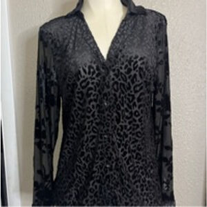 Nwt women’s medium velour blouse by Adore